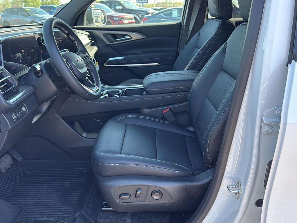 new 2026 Chevrolet Traverse car, priced at $49,695