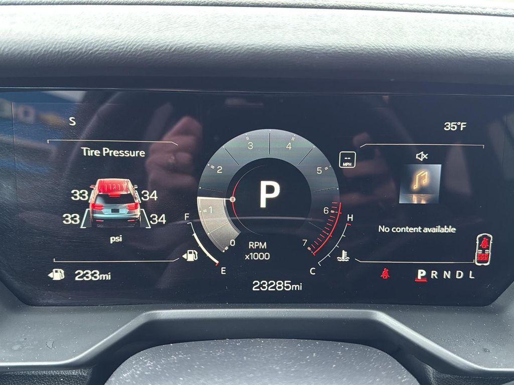 used 2025 GMC Acadia car, priced at $32,550