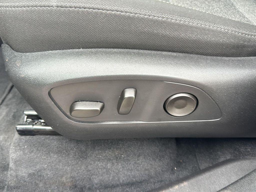 used 2025 GMC Acadia car, priced at $32,550