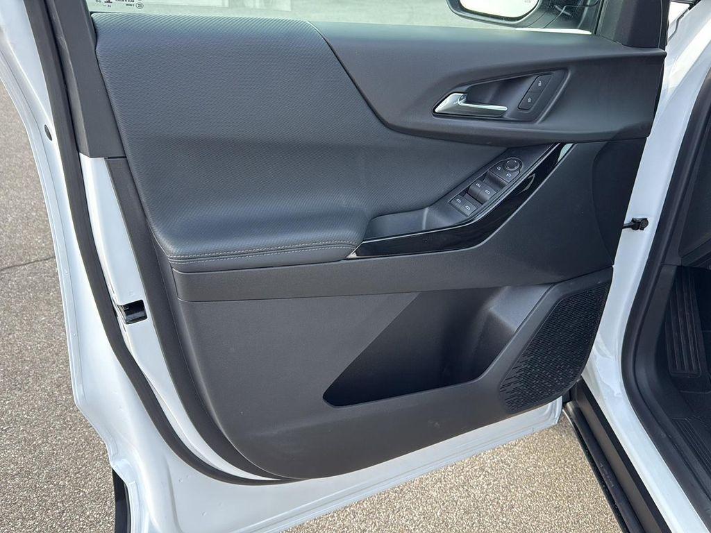 new 2026 Chevrolet Equinox car, priced at $33,955