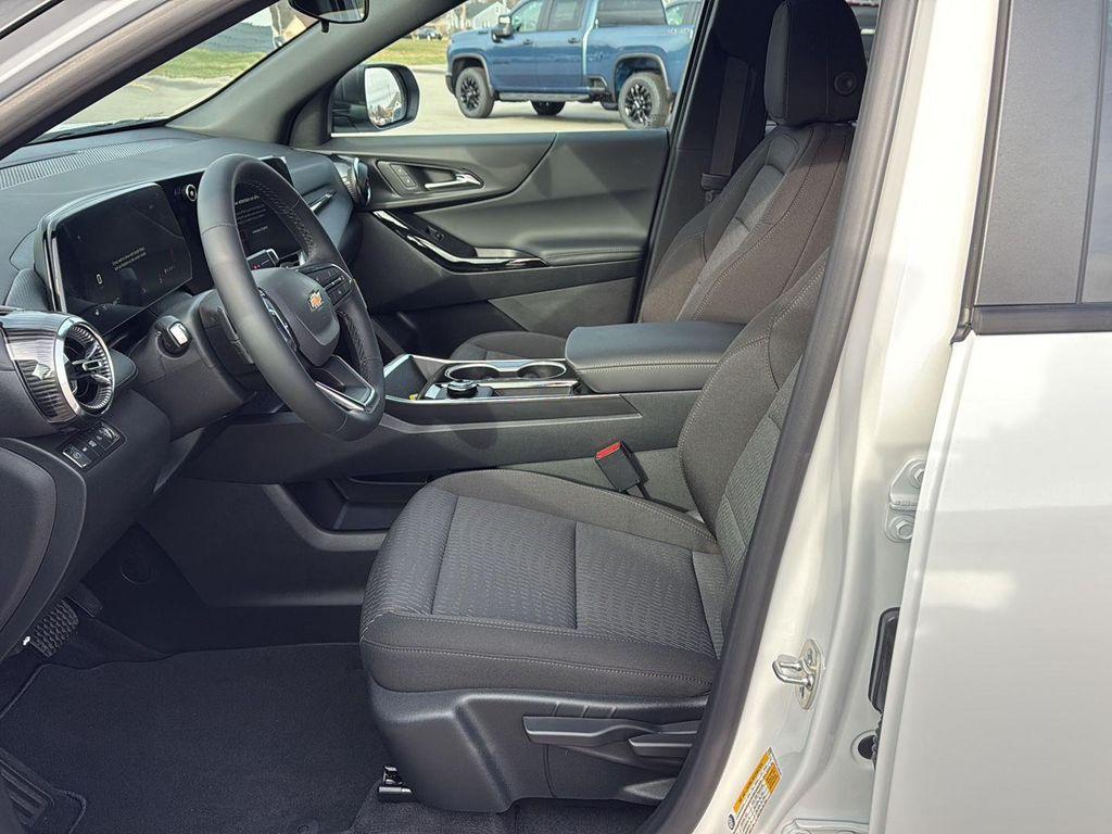 new 2026 Chevrolet Equinox car, priced at $33,955