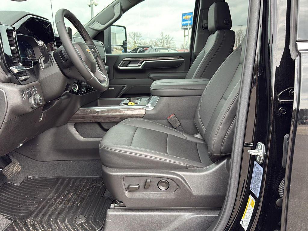 new 2025 Chevrolet Silverado 2500 car, priced at $67,330