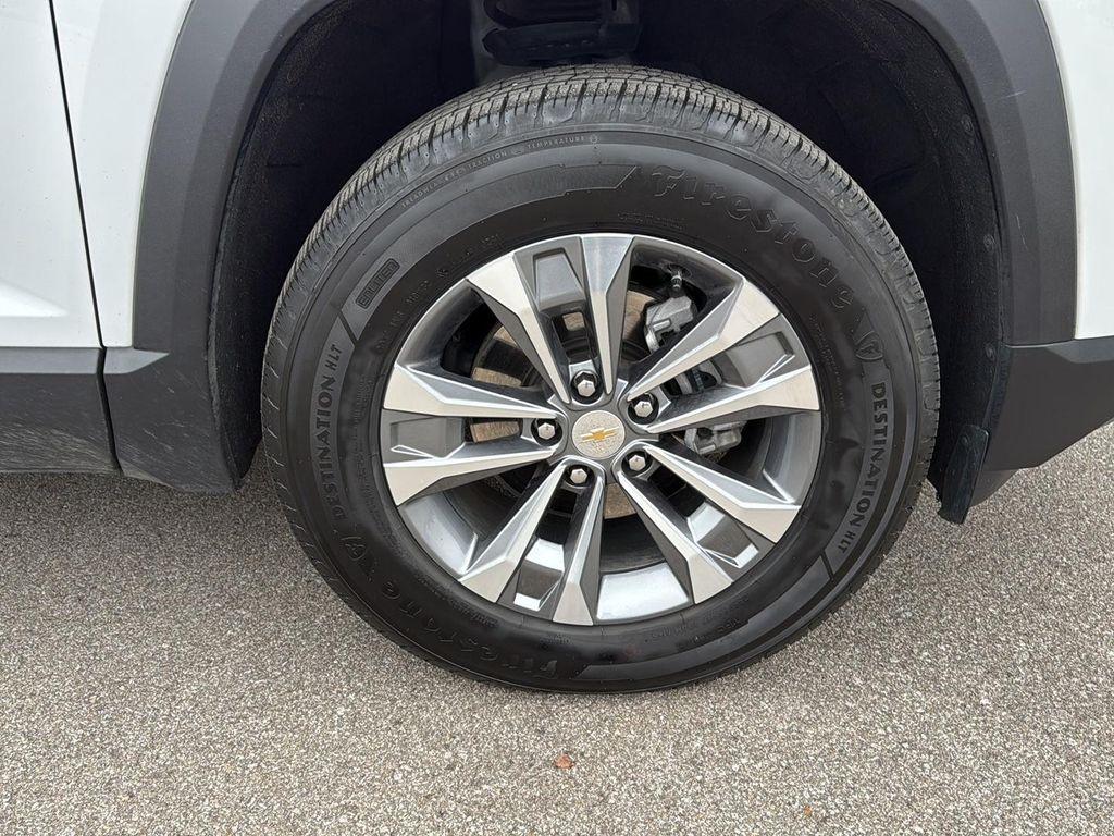 used 2025 Chevrolet Equinox car, priced at $23,495