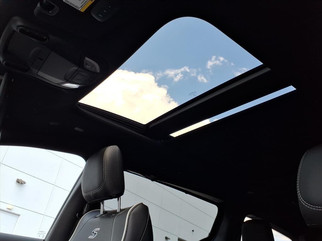 new 2026 Chrysler Pacifica car, priced at $47,065