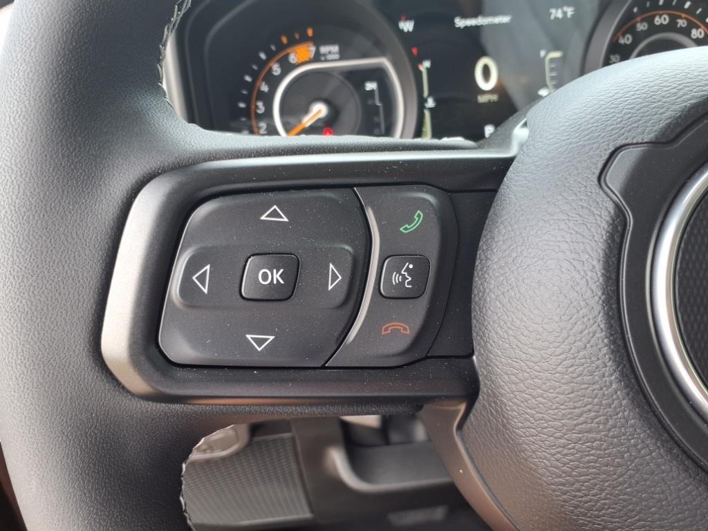 new 2025 Jeep Wrangler car, priced at $44,782