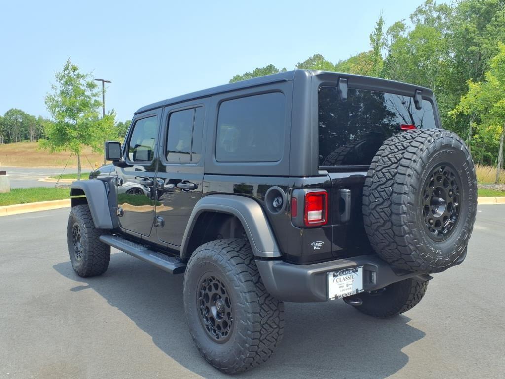 new 2025 Jeep Wrangler car, priced at $44,782