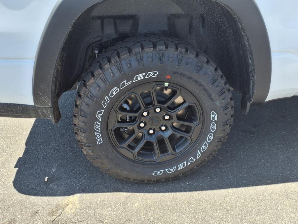 new 2025 Ram 1500 car, priced at $62,912