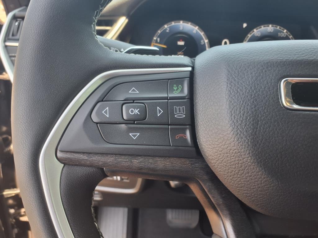 new 2025 Jeep Grand Cherokee car, priced at $44,405