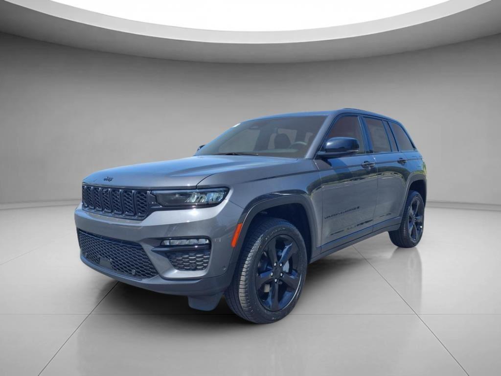 new 2025 Jeep Grand Cherokee car, priced at $44,405