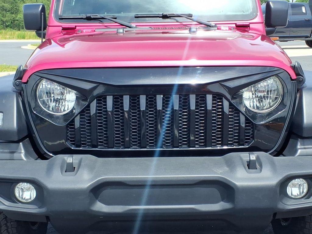 used 2022 Jeep Wrangler Unlimited car, priced at $28,136