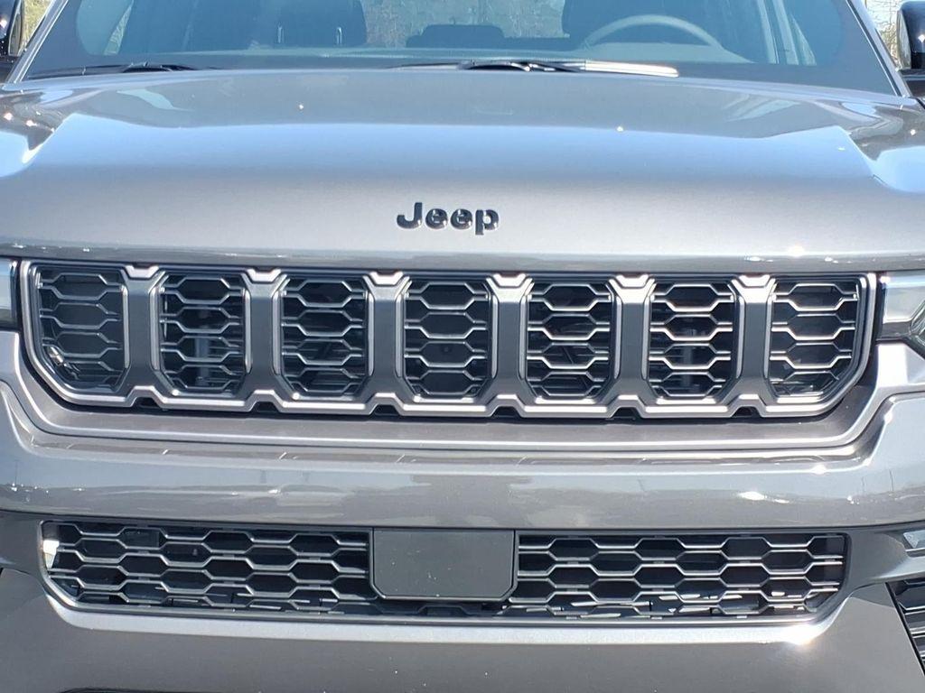 new 2026 Jeep Grand Cherokee car, priced at $51,225