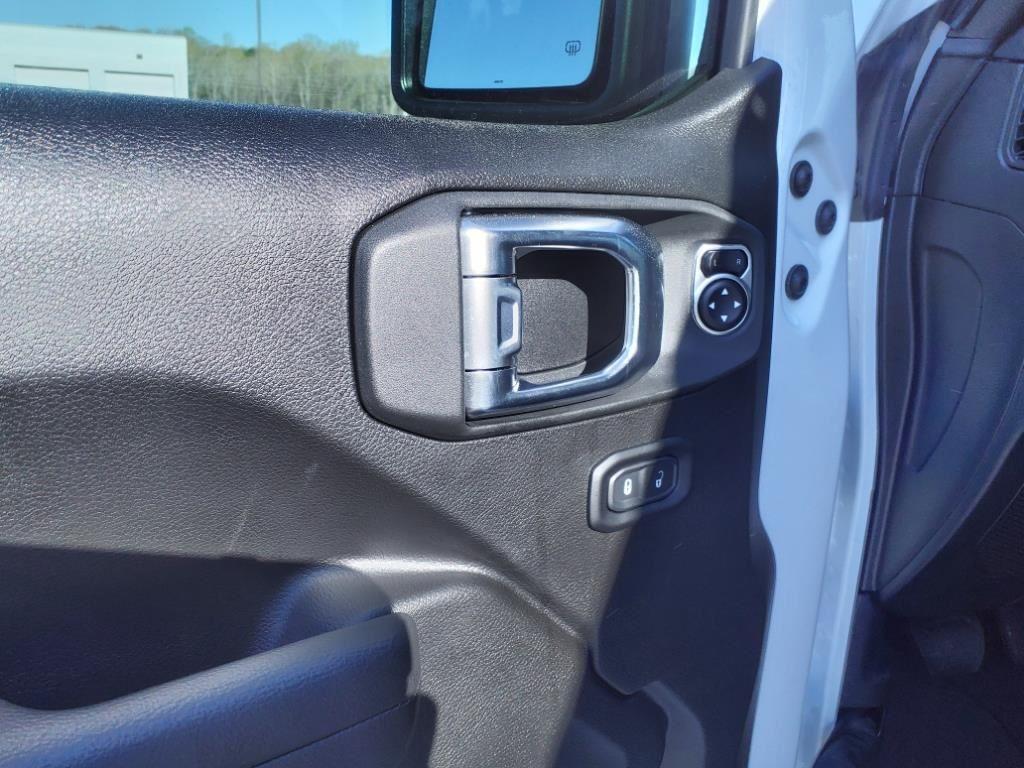 new 2025 Jeep Wrangler car, priced at $43,792