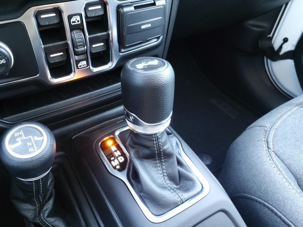 new 2025 Jeep Wrangler car, priced at $43,792