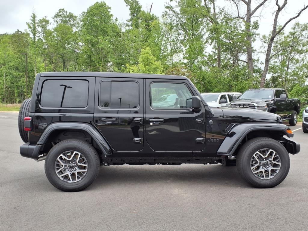 new 2025 Jeep Wrangler car, priced at $59,135