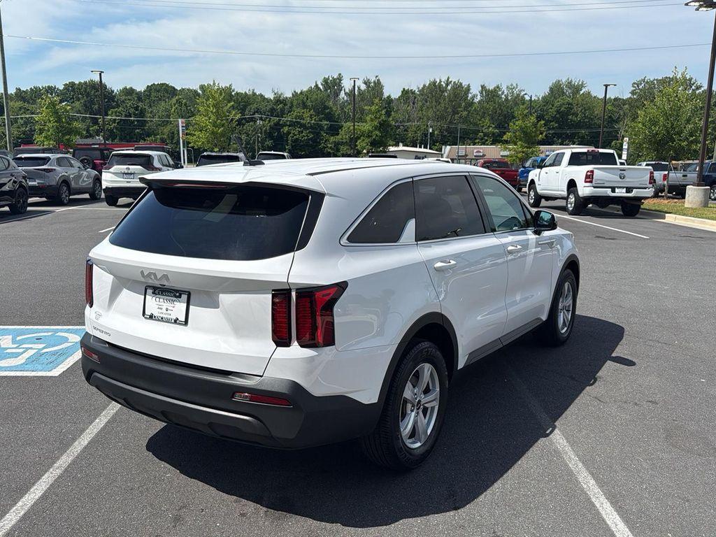 used 2023 Kia Sorento car, priced at $23,344