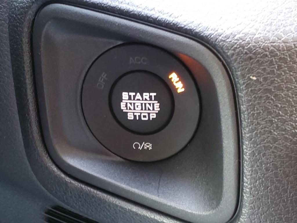 new 2025 Jeep Wrangler car, priced at $45,282