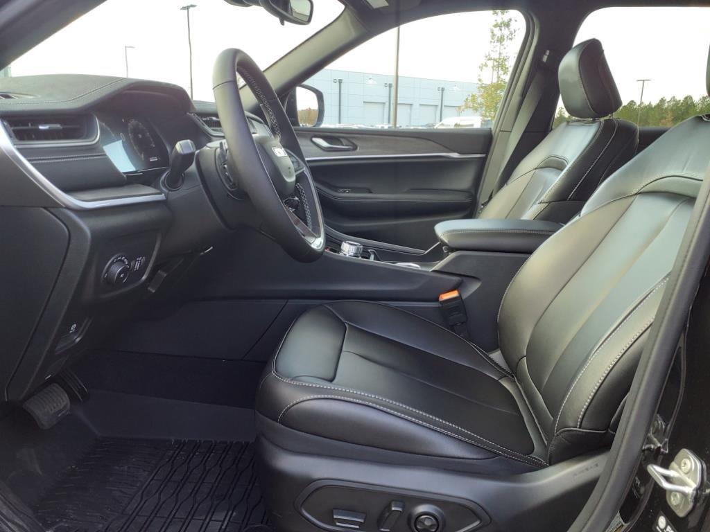 new 2024 Jeep Grand Cherokee L car, priced at $44,998