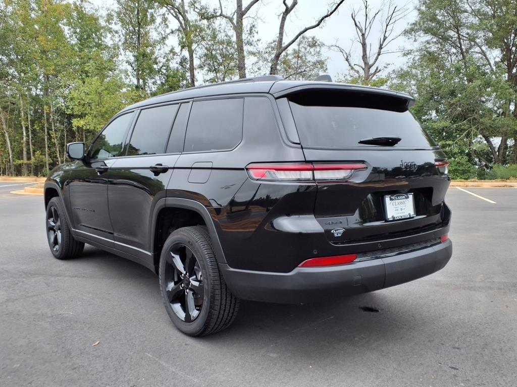 new 2024 Jeep Grand Cherokee L car, priced at $51,425