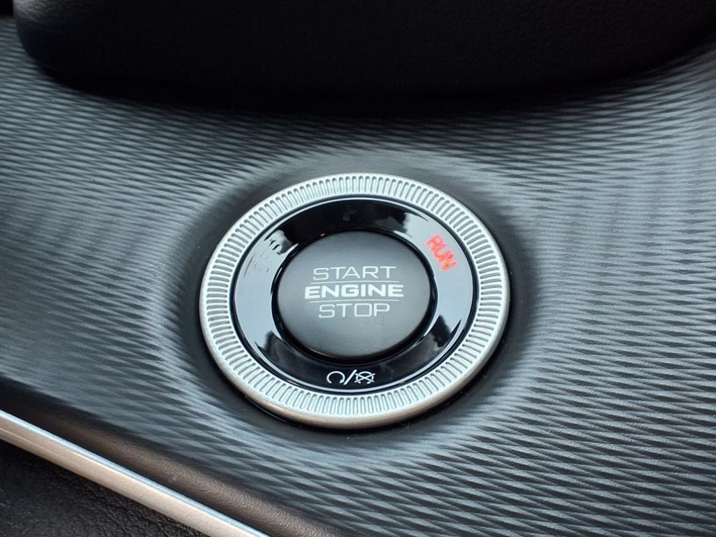 new 2024 Jeep Grand Cherokee car, priced at $46,580