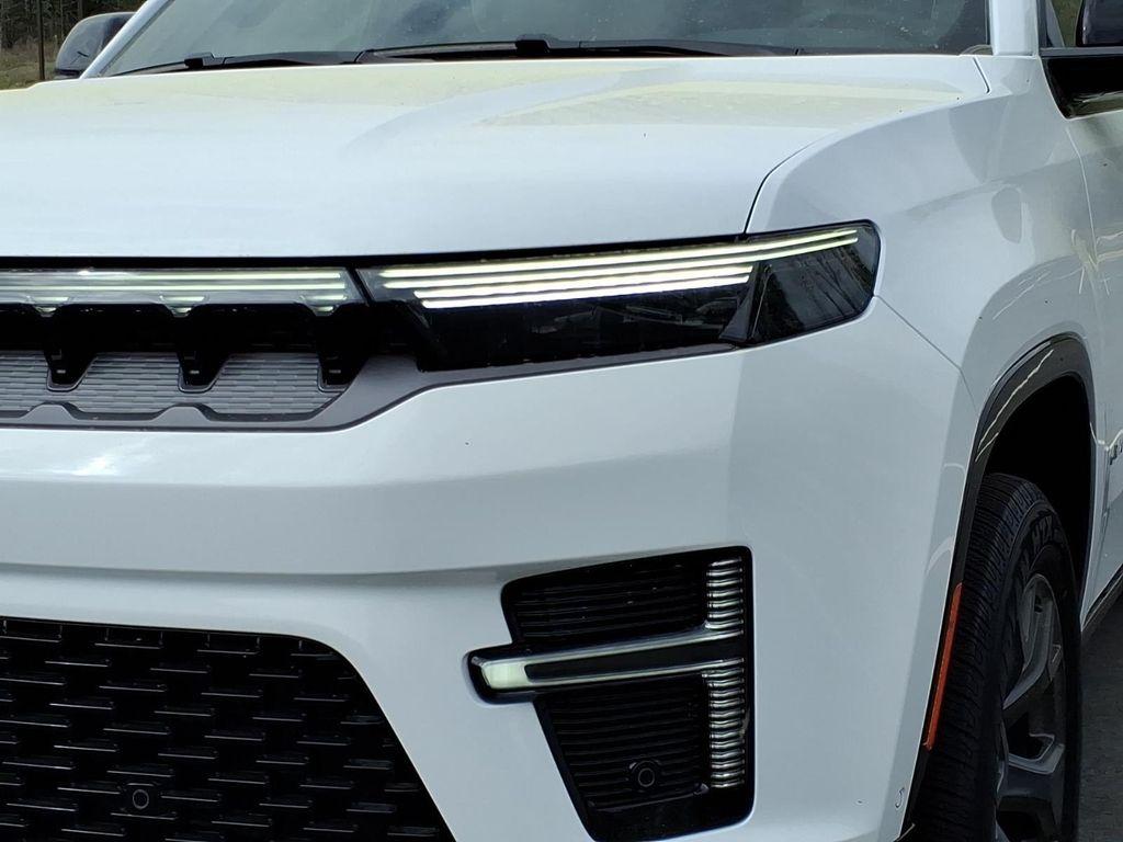 new 2026 Jeep Grand Wagoneer car, priced at $78,280