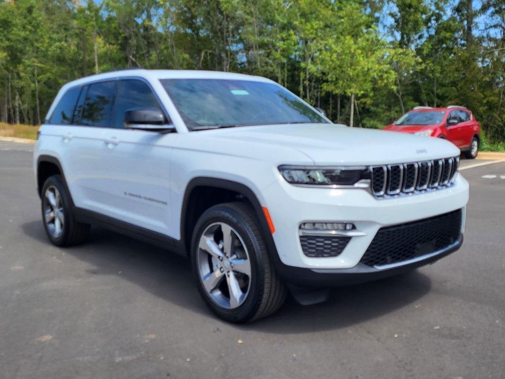 new 2024 Jeep Grand Cherokee car, priced at $57,765