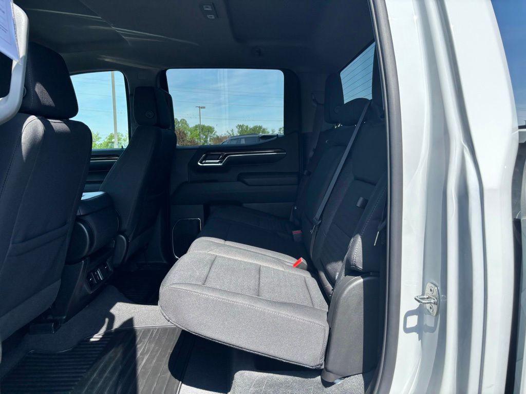 used 2024 GMC Sierra 1500 car, priced at $39,155
