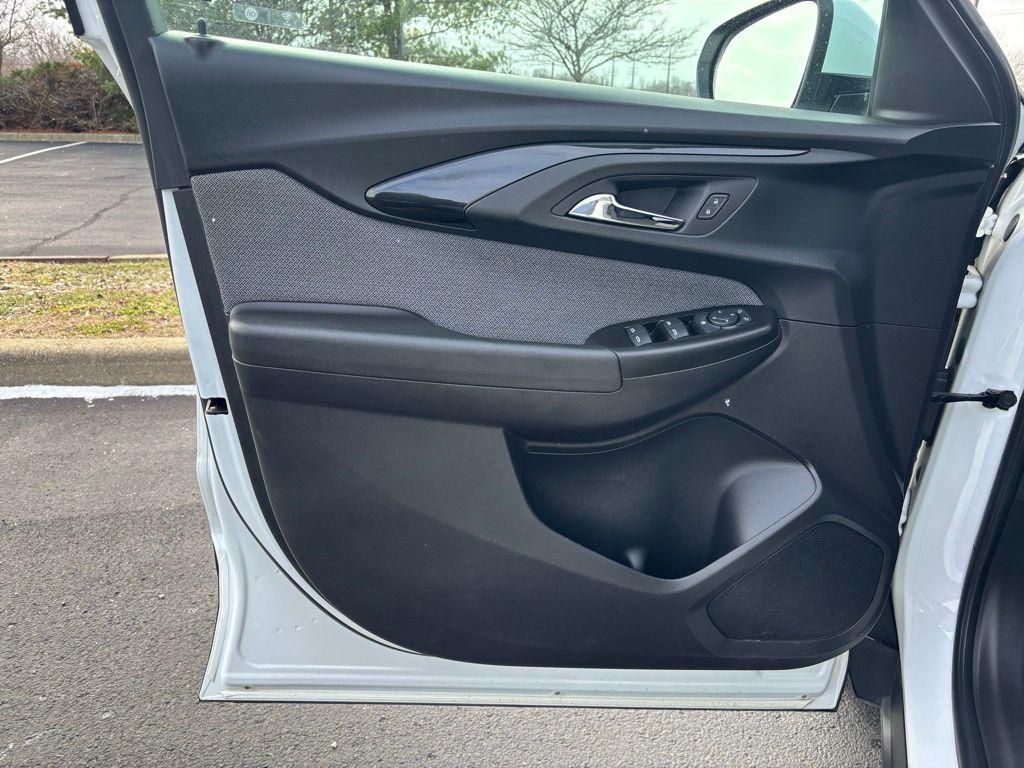 used 2023 Chevrolet TrailBlazer car, priced at $20,953