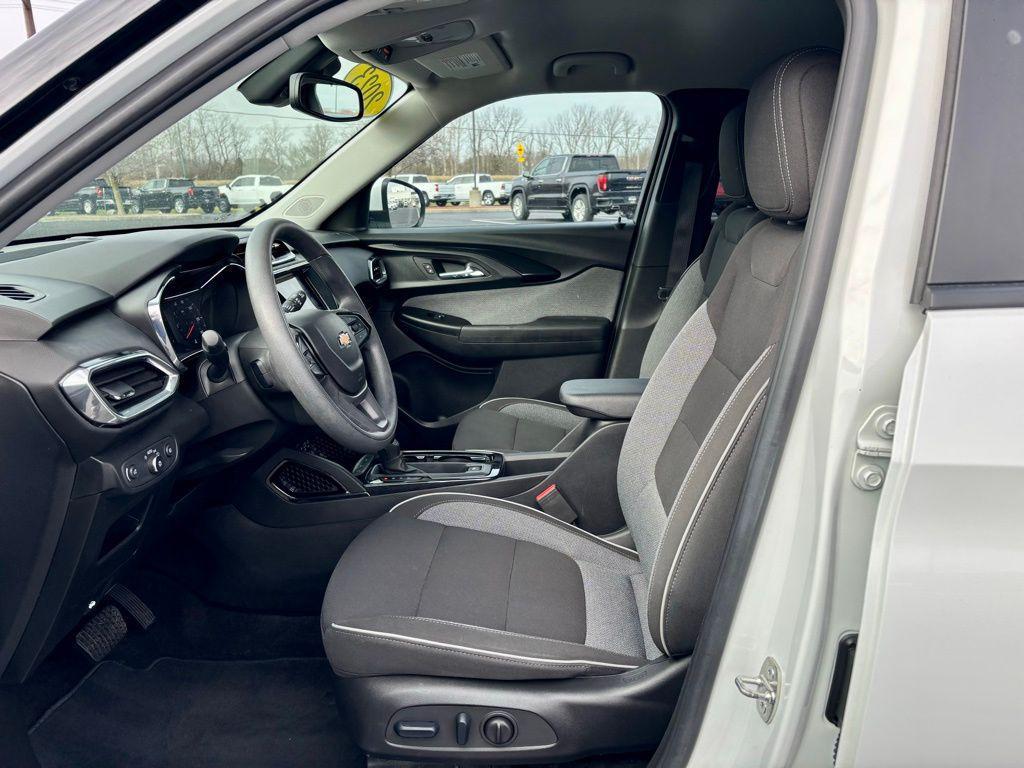 used 2023 Chevrolet TrailBlazer car, priced at $20,953