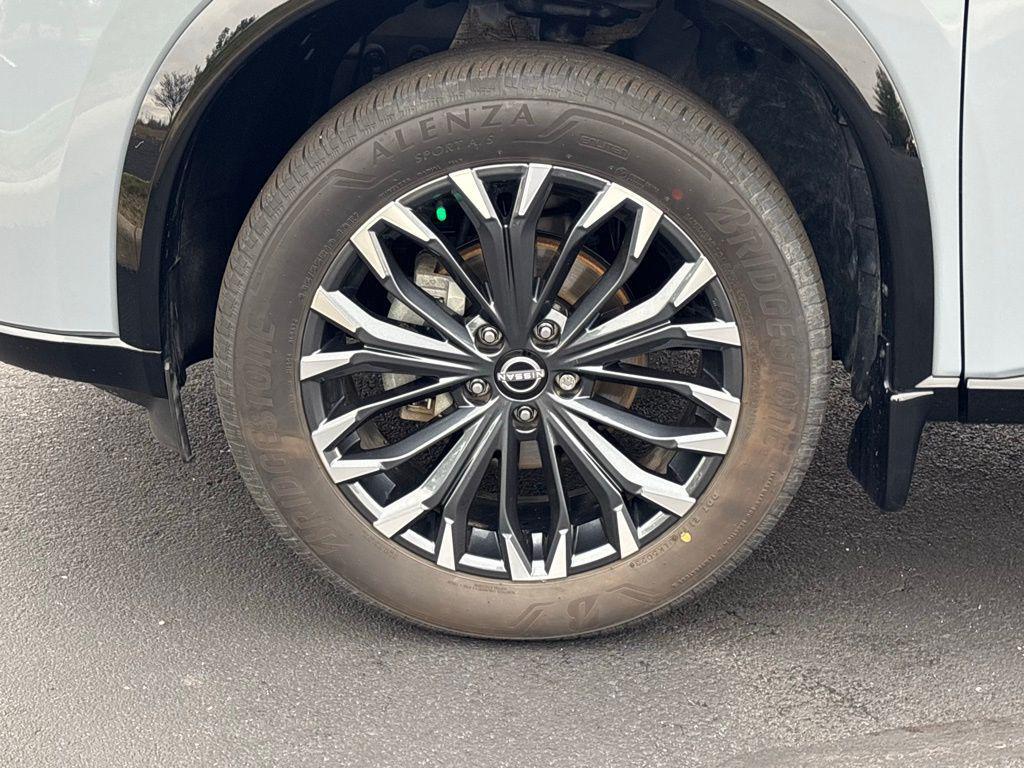 used 2024 Nissan Rogue car, priced at $29,769