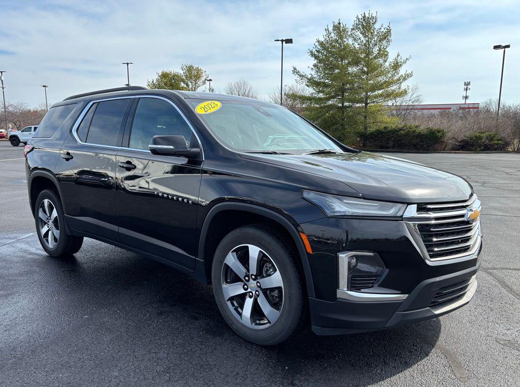 used 2023 Chevrolet Traverse car, priced at $31,241