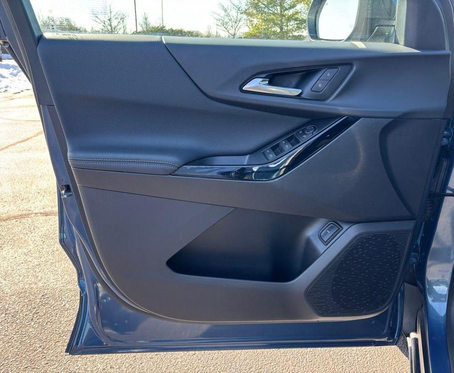 used 2026 Chevrolet Equinox car, priced at $28,286