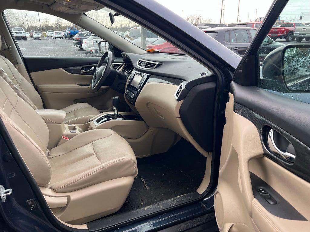 used 2016 Nissan Rogue car, priced at $10,951