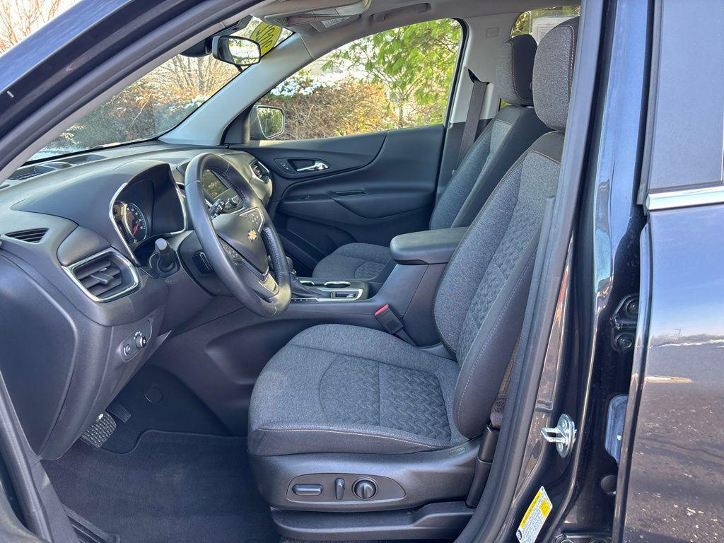 used 2022 Chevrolet Equinox car, priced at $19,286