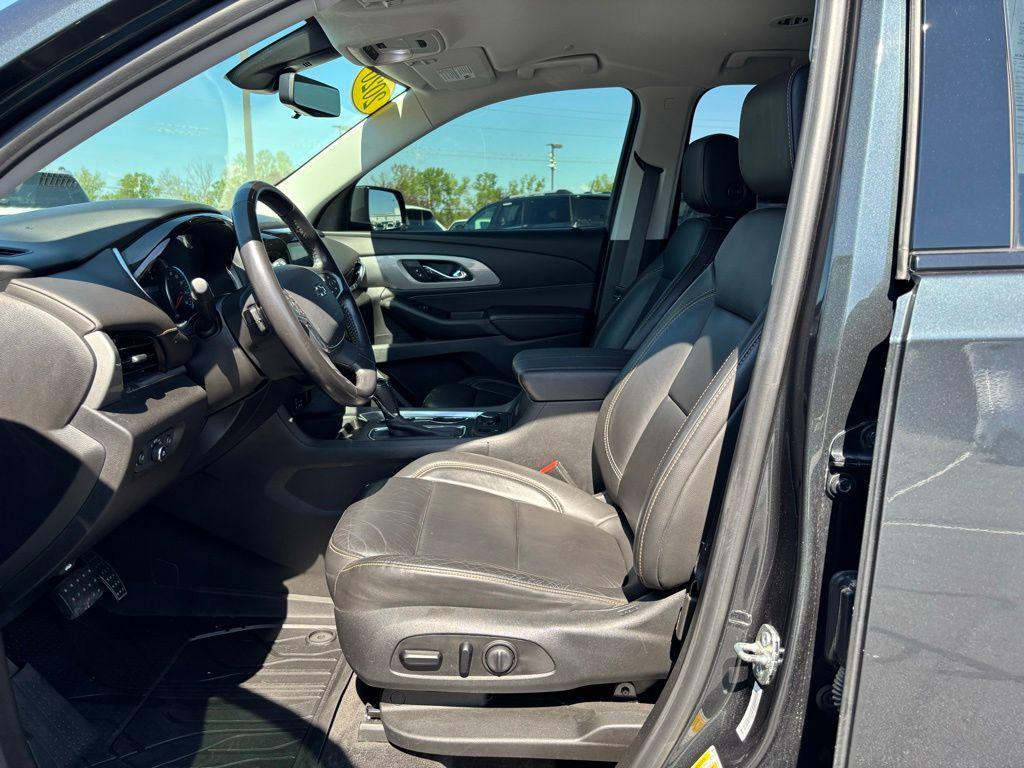 used 2020 Chevrolet Traverse car, priced at $26,643