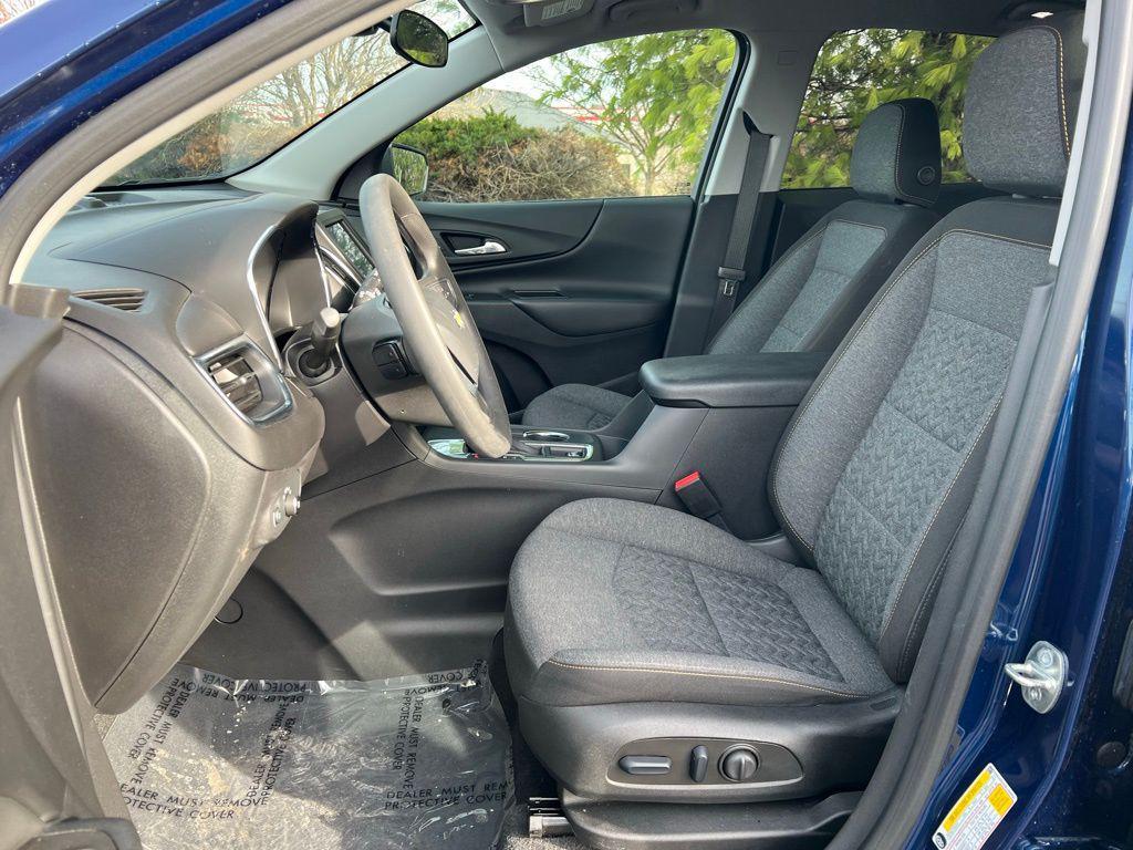 used 2023 Chevrolet Equinox car, priced at $22,371