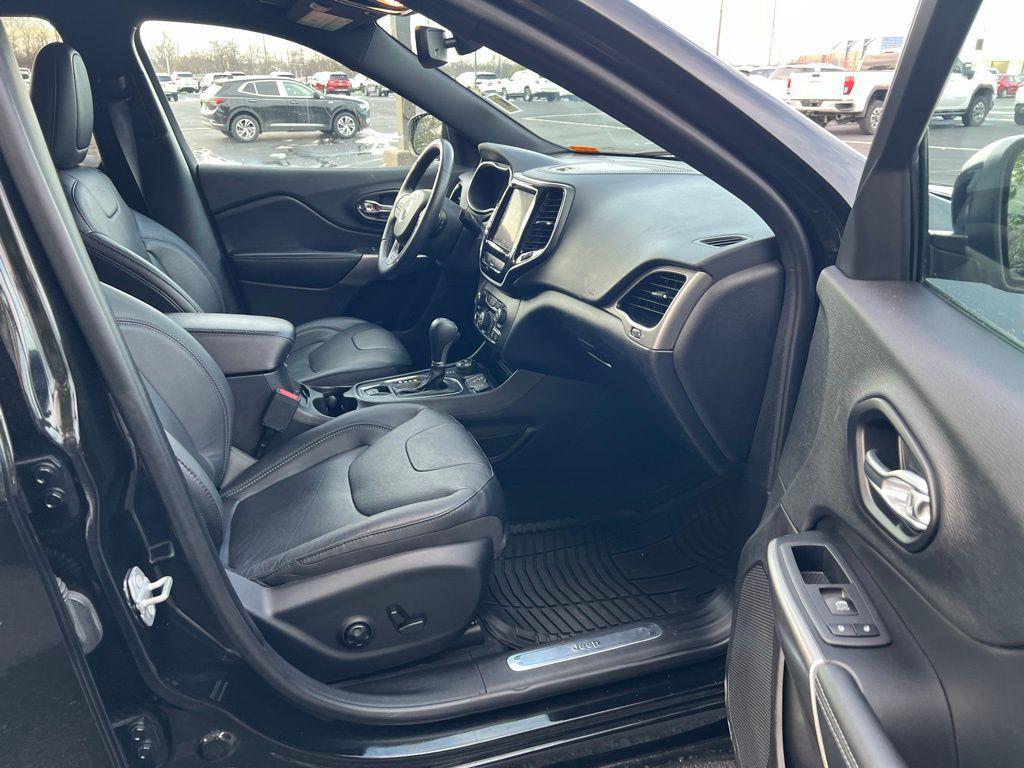 used 2020 Jeep Cherokee car, priced at $22,255