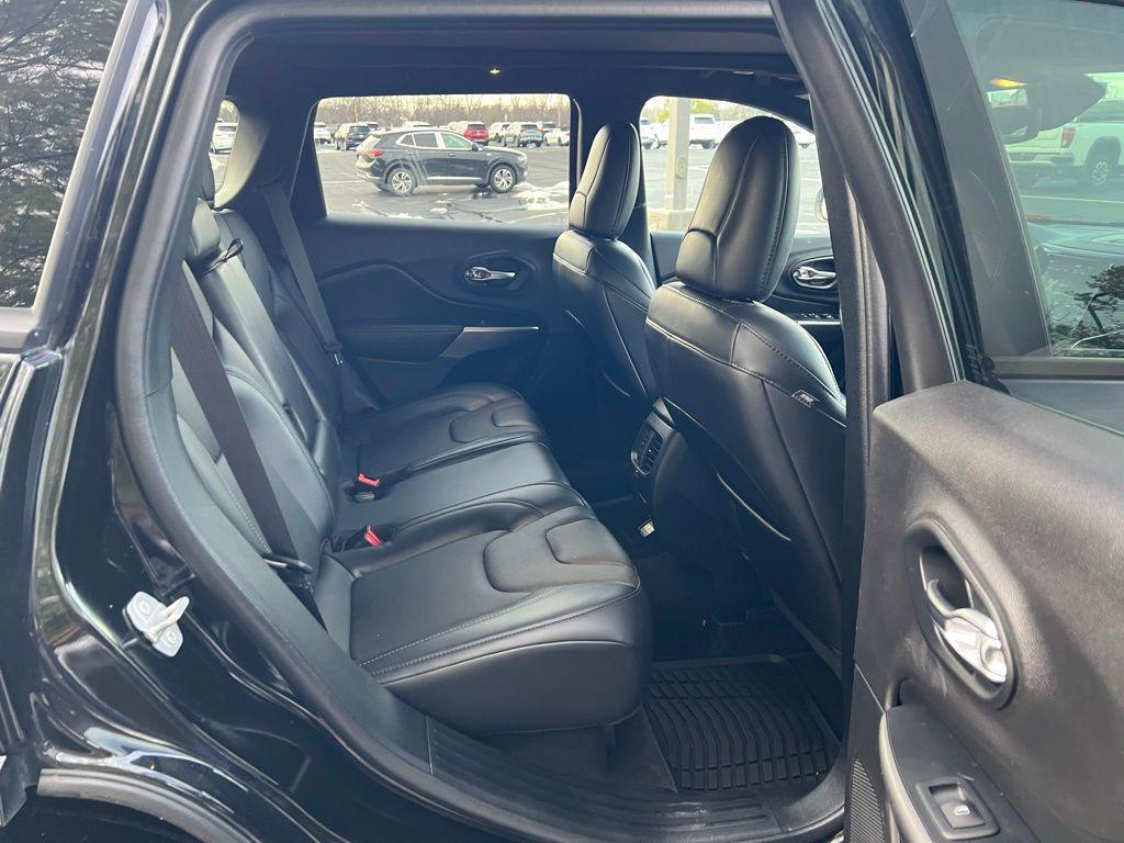 used 2020 Jeep Cherokee car, priced at $22,255