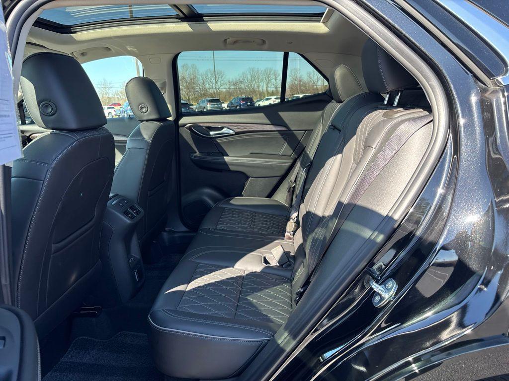 used 2023 Buick Envision car, priced at $33,101