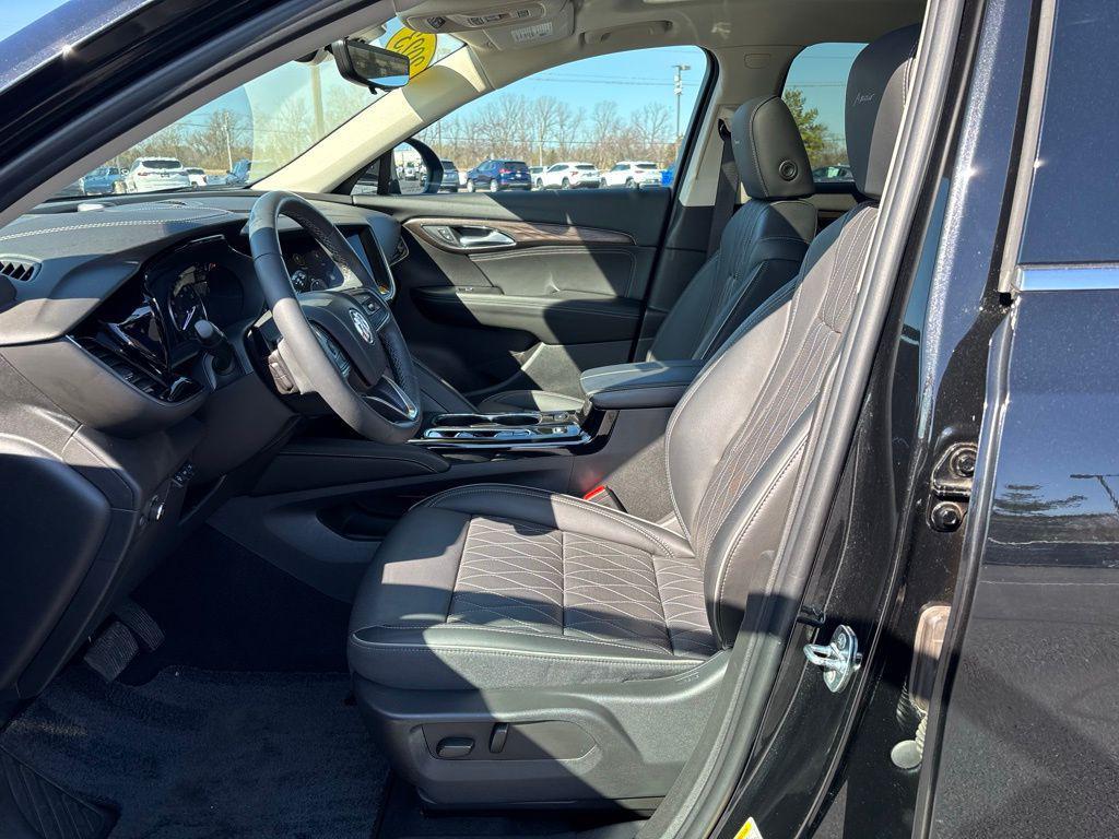 used 2023 Buick Envision car, priced at $33,101