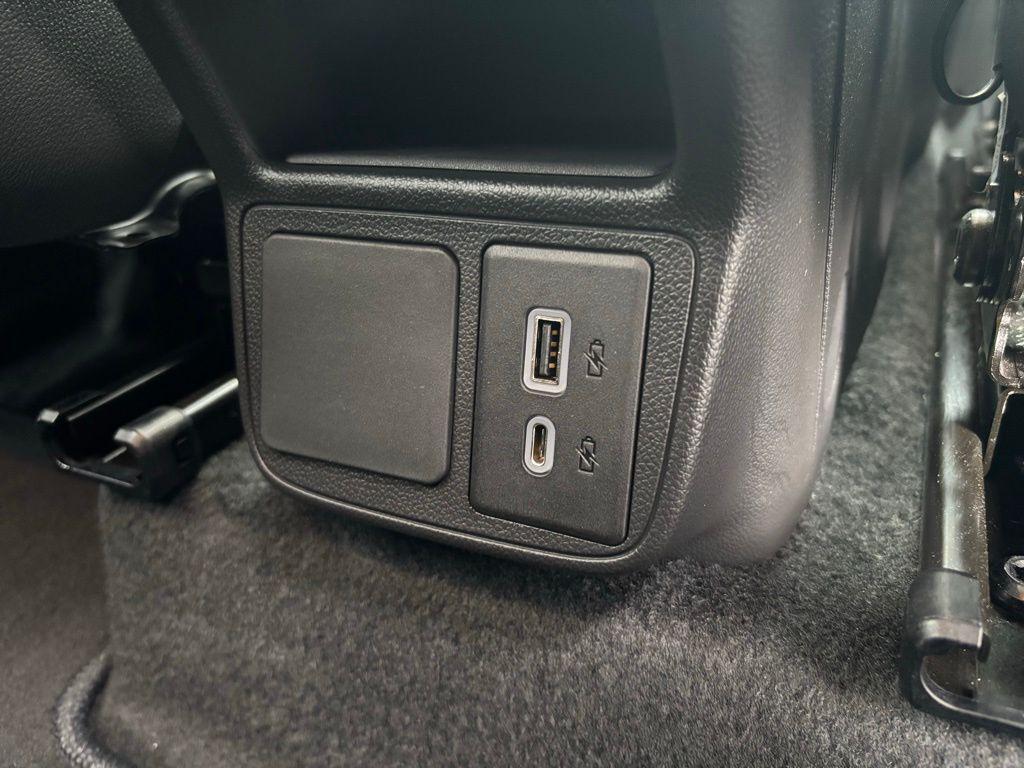 used 2025 Buick Encore GX car, priced at $23,145