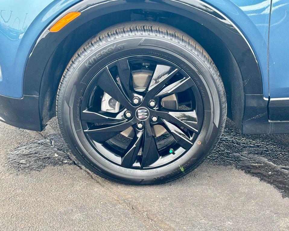 used 2025 Buick Encore GX car, priced at $23,145