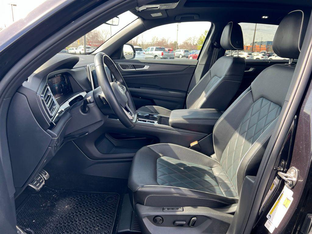 used 2025 Volkswagen Atlas Cross Sport car, priced at $43,380