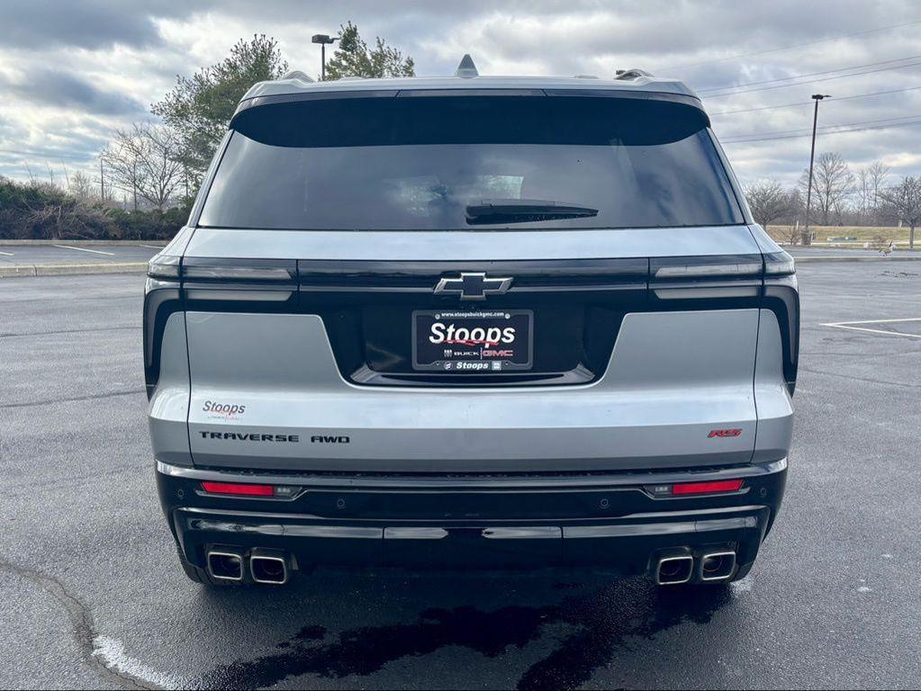 used 2024 Chevrolet Traverse car, priced at $45,269