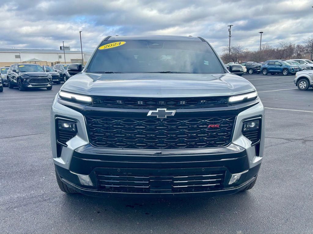 used 2024 Chevrolet Traverse car, priced at $45,269