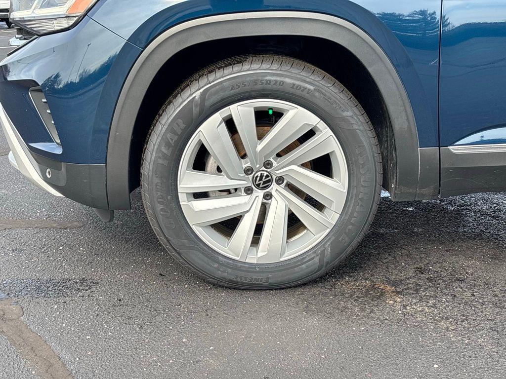 used 2021 Volkswagen Atlas car, priced at $20,238