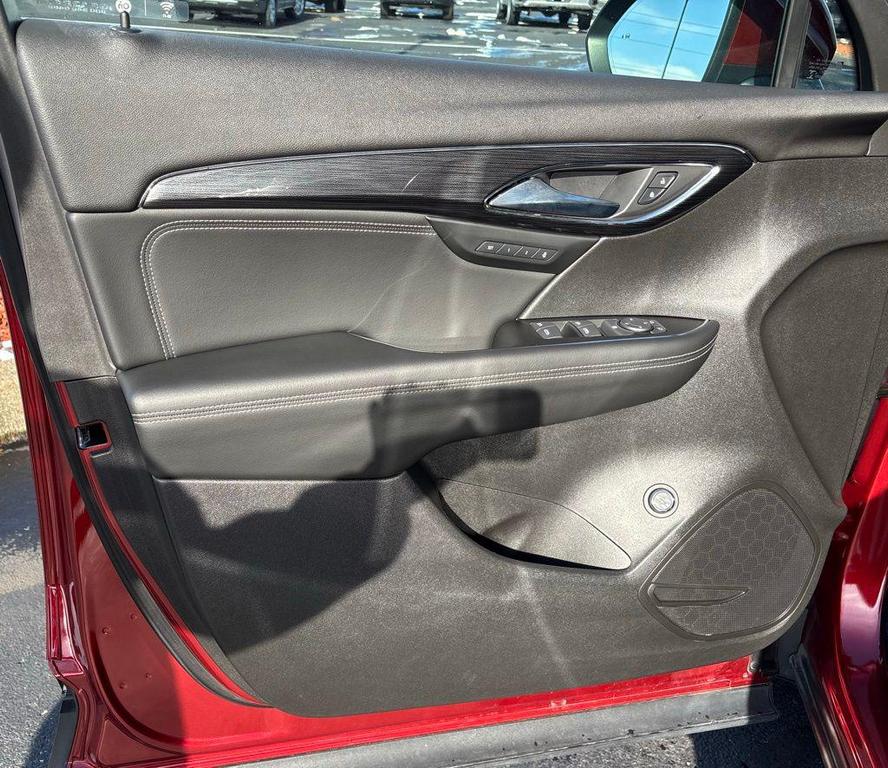 used 2023 Buick Envision car, priced at $24,560