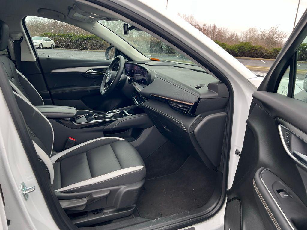 used 2025 Buick Envision car, priced at $29,982