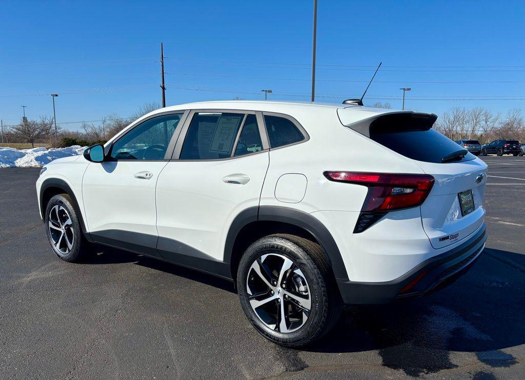 used 2024 Chevrolet Trax car, priced at $20,992