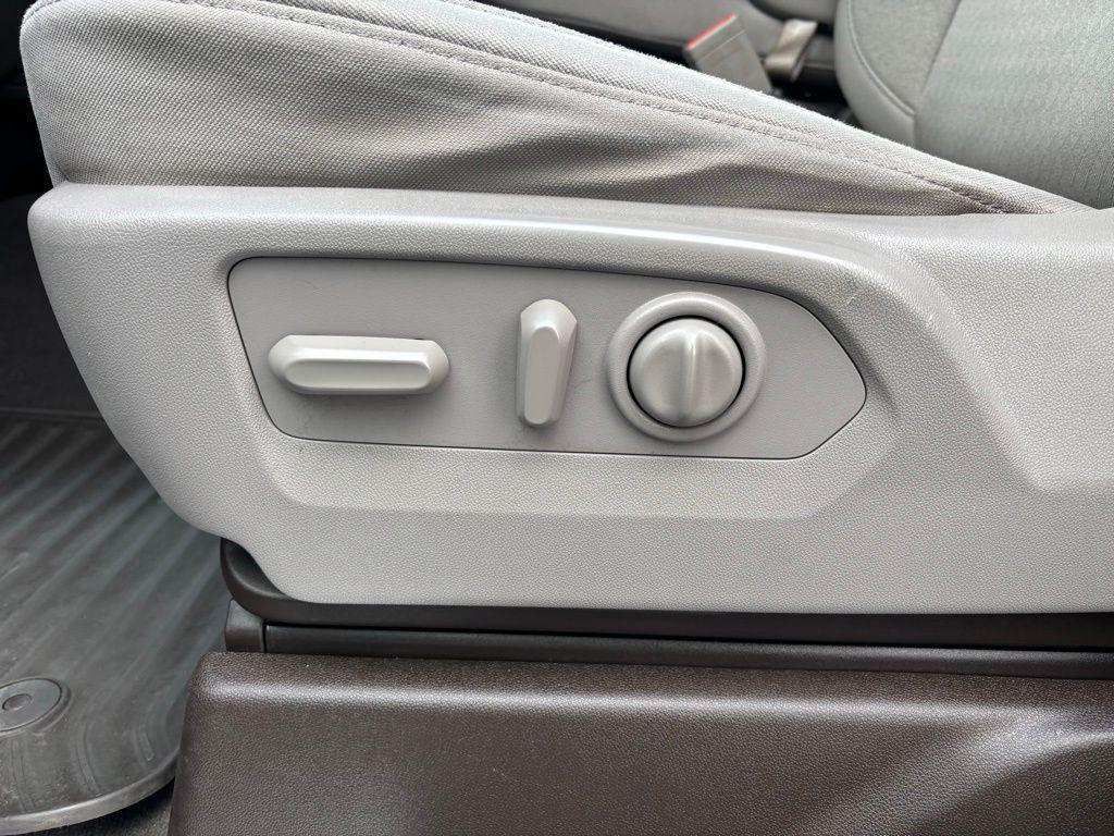 used 2021 Chevrolet Silverado 1500 car, priced at $27,590