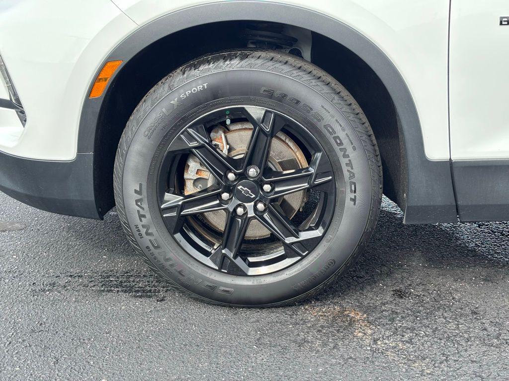 used 2024 Chevrolet Blazer car, priced at $26,080